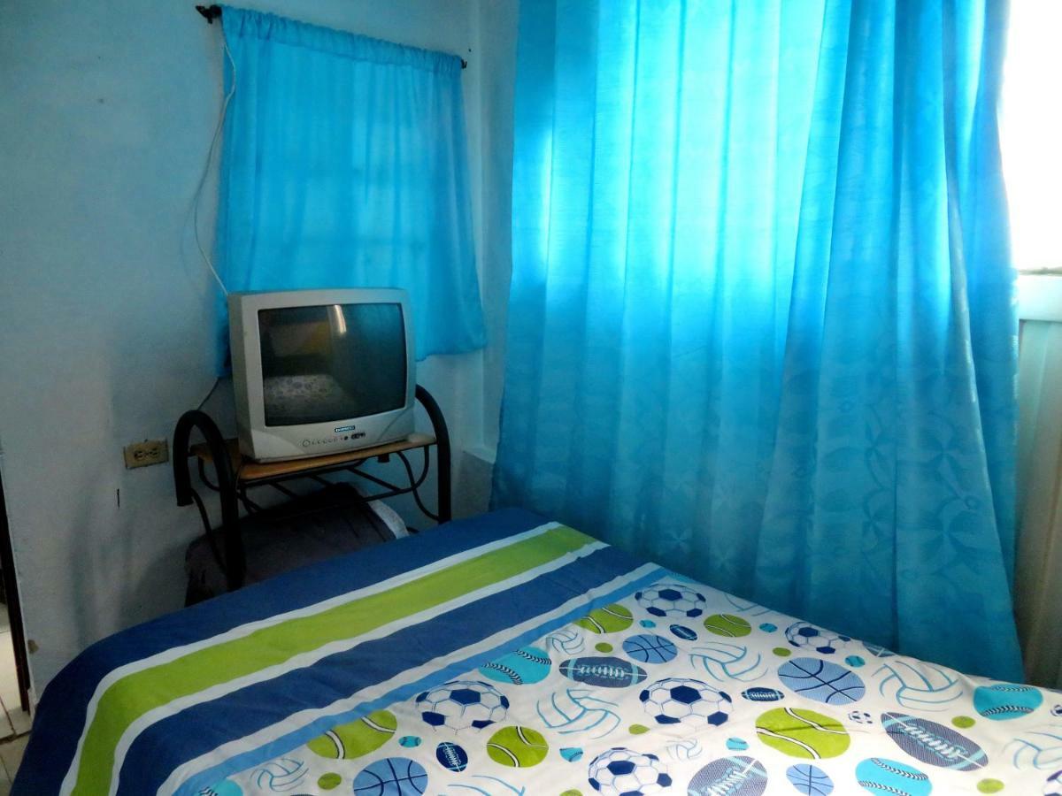 Okar Hostel - Bogota Airport Buitenkant foto